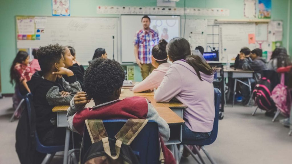 Educação e capacitação